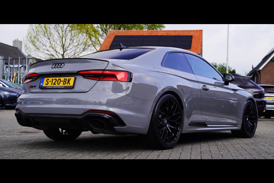Audi RS5 Coupé 2.9 TFSI RS 5 Quattro | Keramische remmerij | Carbon binnen+buiten | Massage stoelen | HUD | Bang&Olufsen | Virtual