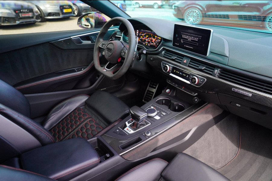 Audi RS5 Coupé 2.9 TFSI RS 5 Quattro | Keramische remmerij | Carbon binnen+buiten | Massage stoelen | HUD | Bang&Olufsen | Virtual