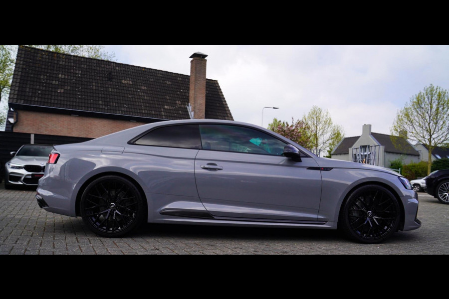Audi RS5 Coupé 2.9 TFSI RS 5 Quattro | Keramische remmerij | Carbon binnen+buiten | Massage stoelen | HUD | Bang&Olufsen | Virtual