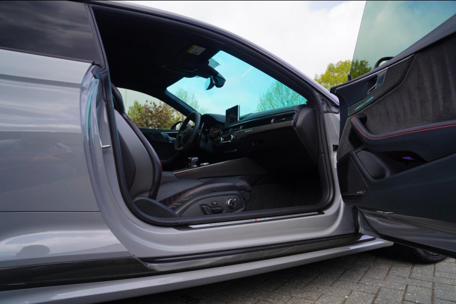 Audi RS5 Coupé 2.9 TFSI RS 5 Quattro | Keramische remmerij | Carbon binnen+buiten | Massage stoelen | HUD | Bang&Olufsen | Virtual