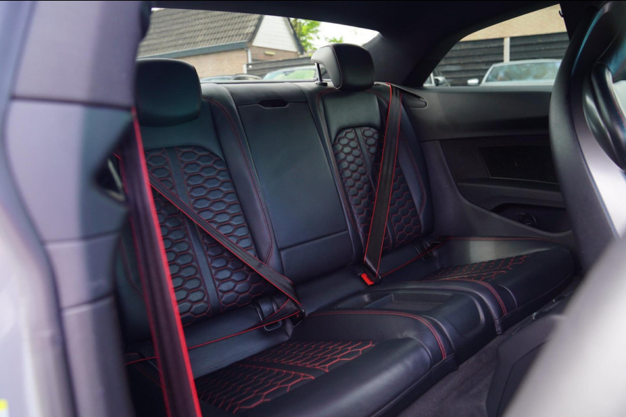 Audi RS5 Coupé 2.9 TFSI RS 5 Quattro | Keramische remmerij | Carbon binnen+buiten | Massage stoelen | HUD | Bang&Olufsen | Virtual