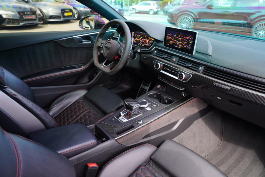 Audi RS5 Coupé 2.9 TFSI RS 5 Quattro | Keramische remmerij | Carbon binnen+buiten | Massage stoelen | HUD | Bang&Olufsen | Virtual