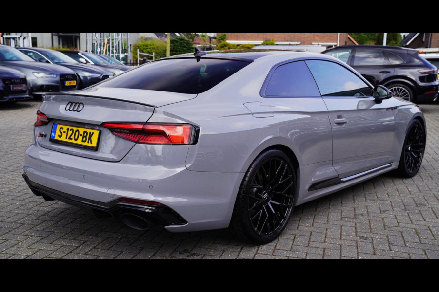 Audi RS5 Coupé 2.9 TFSI RS 5 Quattro | Keramische remmerij | Carbon binnen+buiten | Massage stoelen | HUD | Bang&Olufsen | Virtual