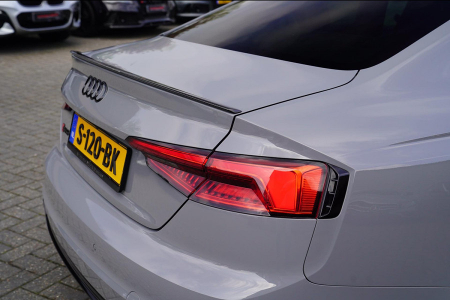 Audi RS5 Coupé 2.9 TFSI RS 5 Quattro | Keramische remmerij | Carbon binnen+buiten | Massage stoelen | HUD | Bang&Olufsen | Virtual