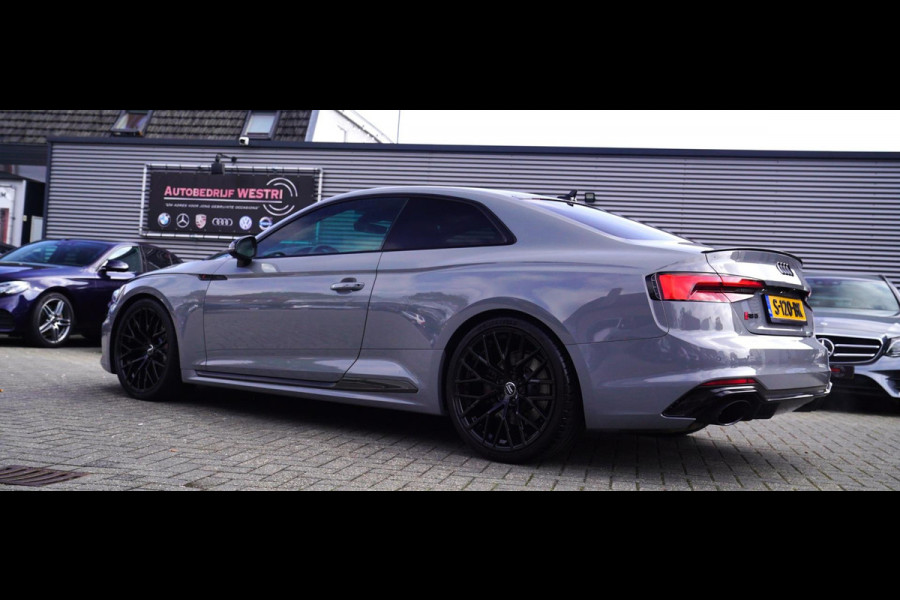 Audi RS5 Coupé 2.9 TFSI RS 5 Quattro | Keramische remmerij | Carbon binnen+buiten | Massage stoelen | HUD | Bang&Olufsen | Virtual