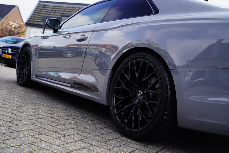 Audi RS5 Coupé 2.9 TFSI RS 5 Quattro | Keramische remmerij | Carbon binnen+buiten | Massage stoelen | HUD | Bang&Olufsen | Virtual