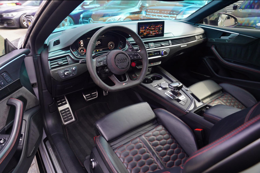 Audi RS5 Coupé 2.9 TFSI RS 5 Quattro | Keramische remmerij | Carbon binnen+buiten | Massage stoelen | HUD | Bang&Olufsen | Virtual