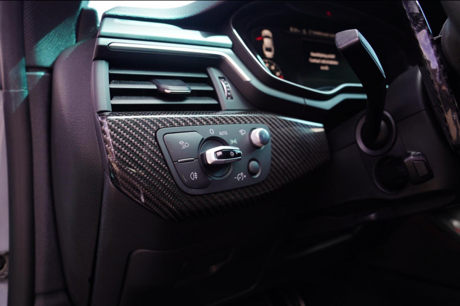 Audi RS5 Coupé 2.9 TFSI RS 5 Quattro | Keramische remmerij | Carbon binnen+buiten | Massage stoelen | HUD | Bang&Olufsen | Virtual