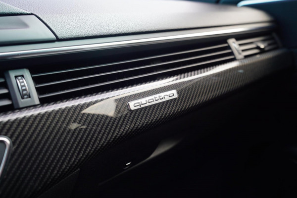 Audi RS5 Coupé 2.9 TFSI RS 5 Quattro | Keramische remmerij | Carbon binnen+buiten | Massage stoelen | HUD | Bang&Olufsen | Virtual