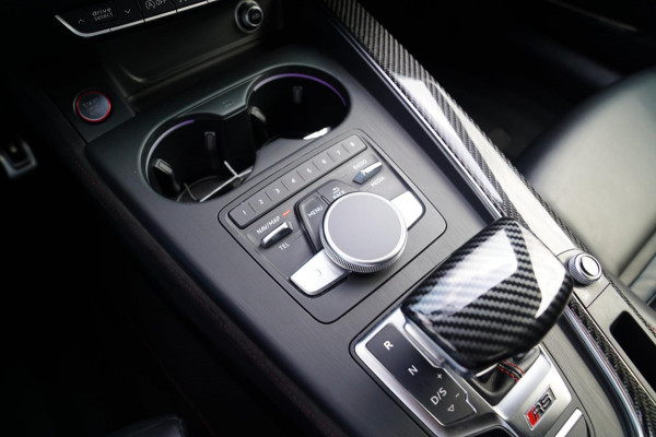 Audi RS5 Coupé 2.9 TFSI RS 5 Quattro | Keramische remmerij | Carbon binnen+buiten | Massage stoelen | HUD | Bang&Olufsen | Virtual