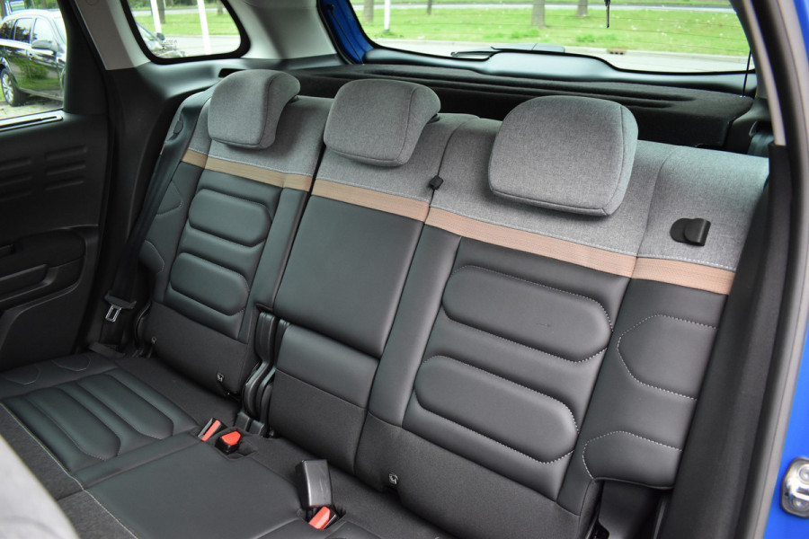 Citroën C3 Aircross 1.2 PureTech Shine / Carplay / Half Leder / DAB / Cruise / LED