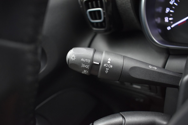 Citroën C3 Aircross 1.2 PureTech Shine / Carplay / Half Leder / DAB / Cruise / LED