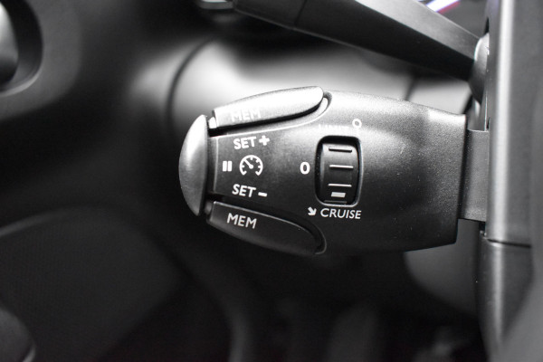 Citroën C3 Aircross 1.2 PureTech Shine / Carplay / Half Leder / DAB / Cruise / LED