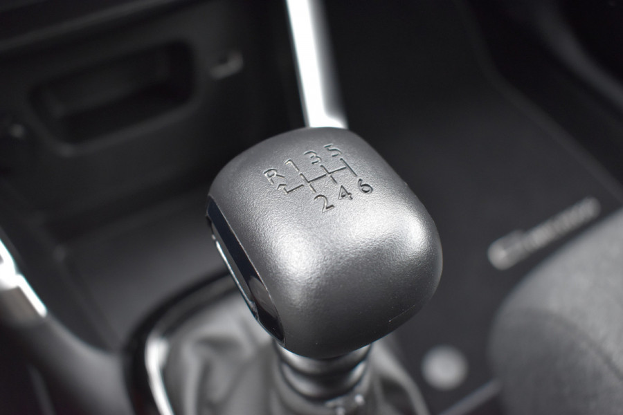 Citroën C3 Aircross 1.2 PureTech Shine / Carplay / Half Leder / DAB / Cruise / LED