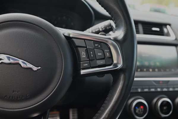 Jaguar E-Pace 2.0 P250 AWD R-Dynamic 250 PK Adaptive Pano 360 Camera Leder Trekhaak 20''