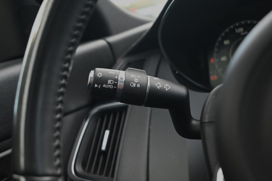 Jaguar E-Pace 2.0 P250 AWD R-Dynamic 250 PK Adaptive Pano 360 Camera Leder Trekhaak 20''