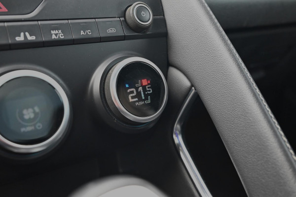 Jaguar E-Pace 2.0 P250 AWD R-Dynamic 250 PK Adaptive Pano 360 Camera Leder Trekhaak 20''