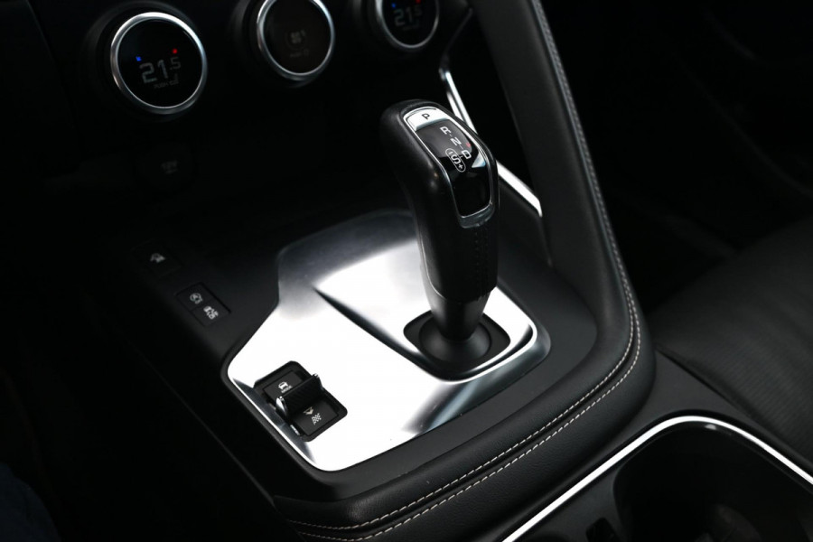Jaguar E-Pace 2.0 P250 AWD R-Dynamic 250 PK Adaptive Pano 360 Camera Leder Trekhaak 20''