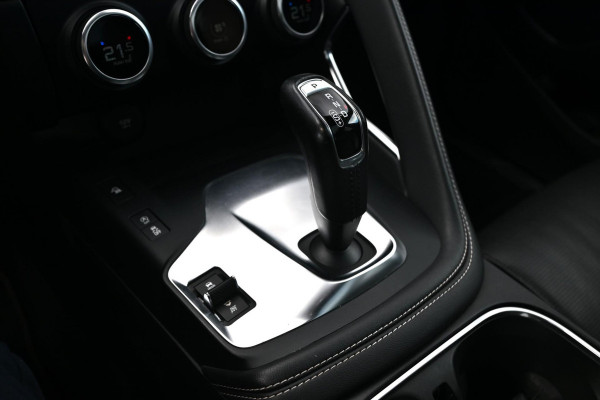 Jaguar E-Pace 2.0 P250 AWD R-Dynamic 250 PK Adaptive Pano 360 Camera Leder Trekhaak 20''