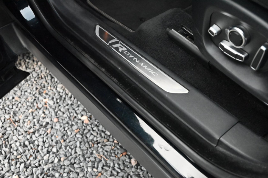 Jaguar E-Pace 2.0 P250 AWD R-Dynamic 250 PK Adaptive Pano 360 Camera Leder Trekhaak 20''