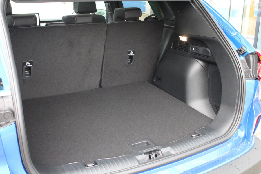 Ford Kuga 2.5 PHEV Active X | Panoramadak | Technology Pack | Winter Pack | Wegklapbare trekhaak | 19 inch lichtmetalen velgen | Reservewiel | Prijs incl. 4.000 Ford voordeel