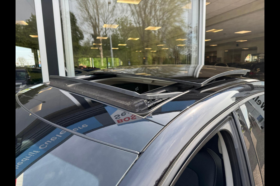 Renault Arkana 1.6 E-Tech Hybrid 145 Intens Pano / P-sensoren & camera / Groot navi