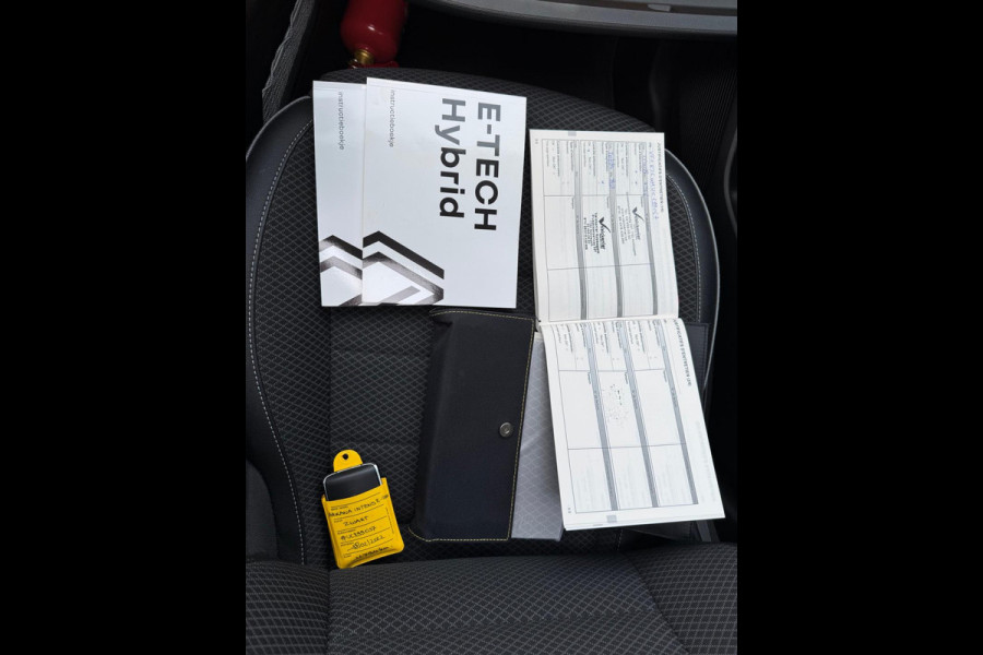 Renault Arkana 1.6 E-Tech Hybrid 145 Intens Pano / P-sensoren & camera / Groot navi