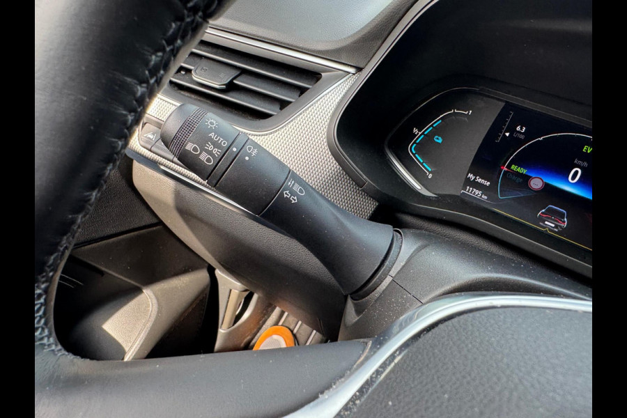 Renault Arkana 1.6 E-Tech Hybrid 145 Intens Pano / P-sensoren & camera / Groot navi