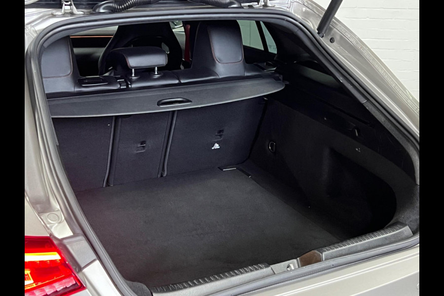 Mercedes-Benz CLA-Klasse Shooting Brake AMG 35 4MATIC Premium Plus | Schaalstoelen | Burmester | Adapt. Cruise c. | Sfeer verl.