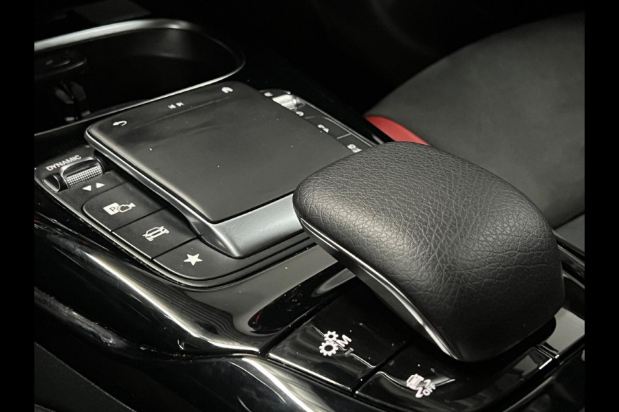 Mercedes-Benz CLA-Klasse Shooting Brake AMG 35 4MATIC Premium Plus | Schaalstoelen | Burmester | Adapt. Cruise c. | Sfeer verl.