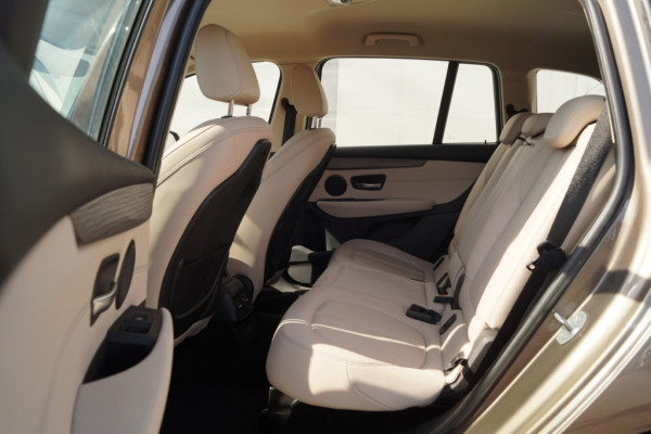 BMW 2 Serie Gran Tourer 218i 140pk Automaat High Executive Edition 5-persoons