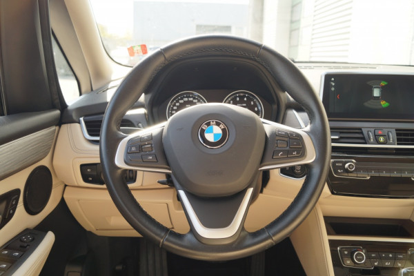 BMW 2 Serie Gran Tourer 218i 140pk Automaat High Executive Edition 5-persoons