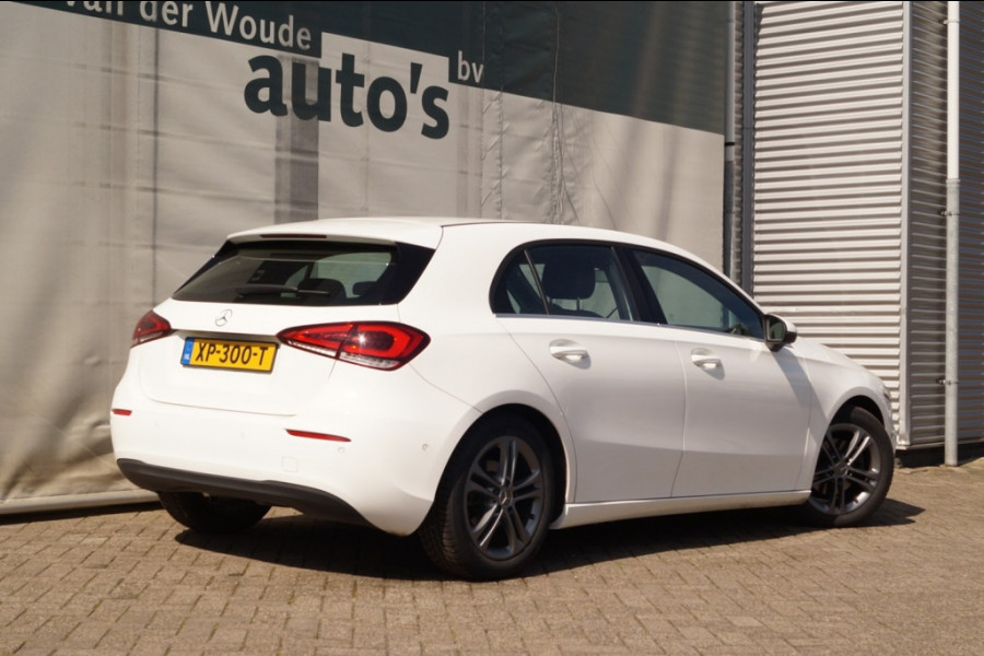 Mercedes-Benz A-Klasse 180d Automaat Business Solution Limited -LED-ECC-NAVI-