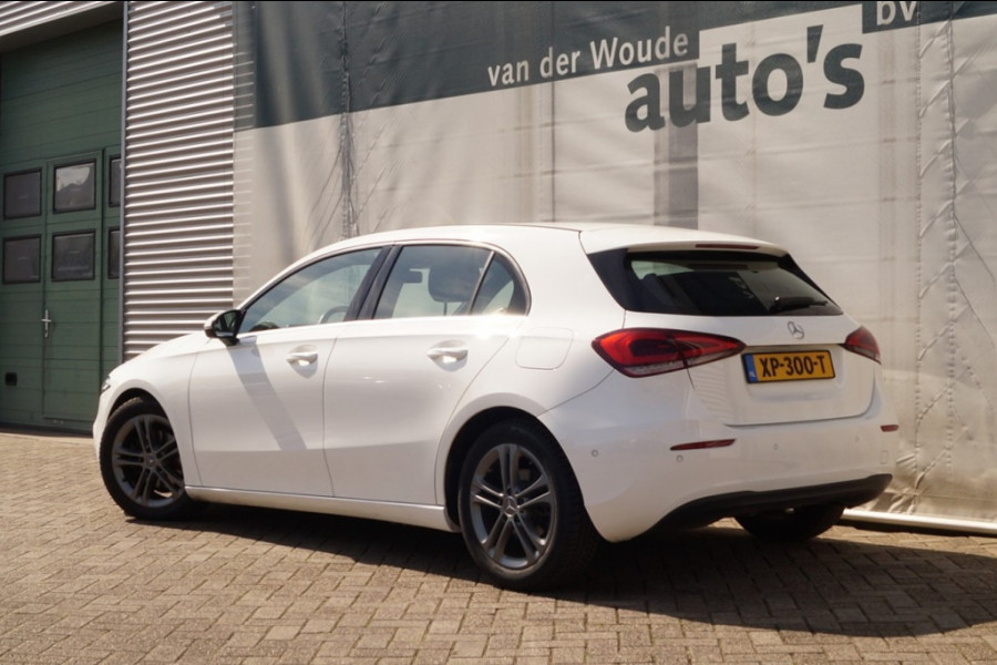 Mercedes-Benz A-Klasse 180d Automaat Business Solution Limited -LED-ECC-NAVI-
