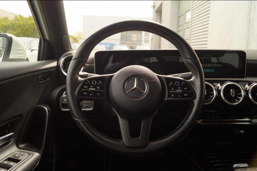 Mercedes-Benz A-Klasse 180d Automaat Business Solution Limited -LED-ECC-NAVI-