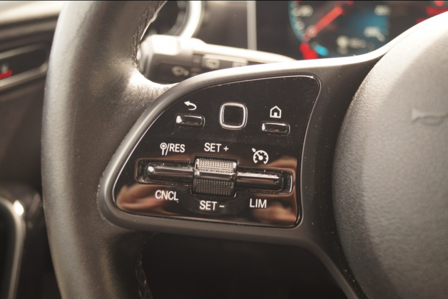 Mercedes-Benz A-Klasse 180d Automaat Business Solution Limited -LED-ECC-NAVI-