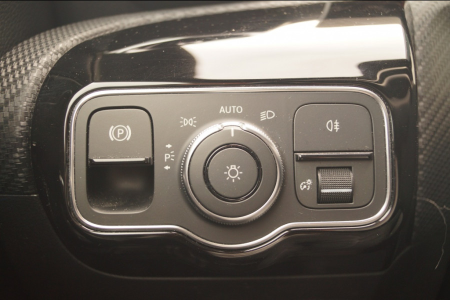 Mercedes-Benz A-Klasse 180d Automaat Business Solution Limited -LED-ECC-NAVI-