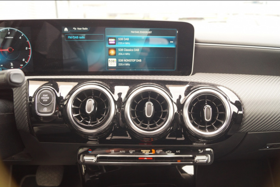 Mercedes-Benz A-Klasse 180d Automaat Business Solution Limited -LED-ECC-NAVI-