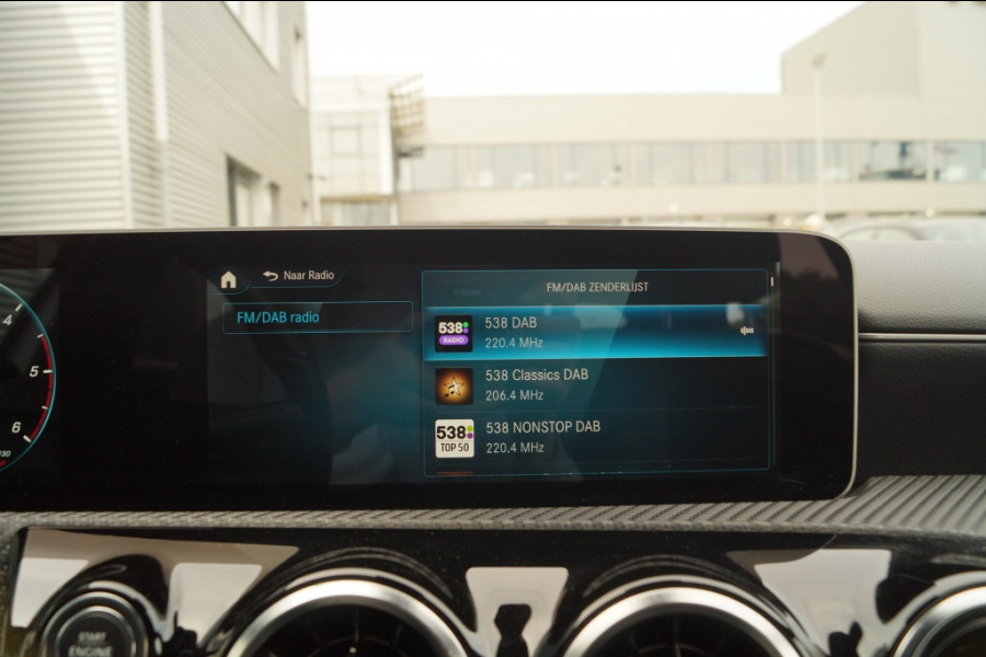 Mercedes-Benz A-Klasse 180d Automaat Business Solution Limited -LED-ECC-NAVI-