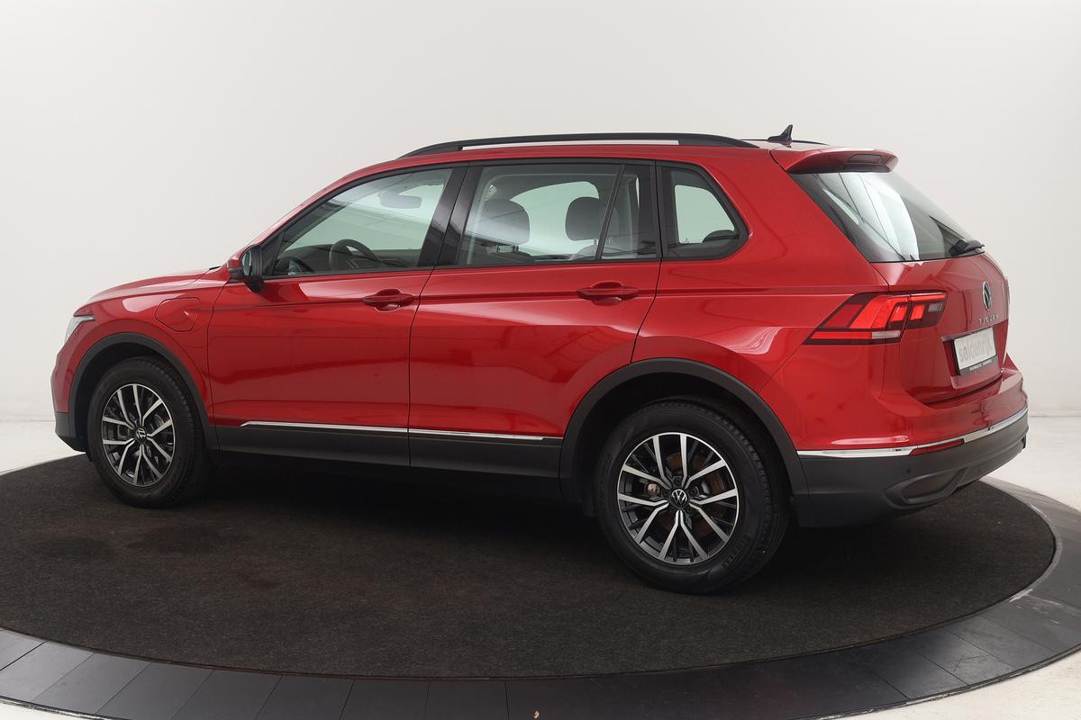 Volkswagen Tiguan 1.4 TSI eHybrid Life | Stoel & stuurverwarming | Carplay | Adaptive cruise | Full LED | Navigatie | Parkeerhulp | Active Info Display Volkswagen Tiguan 1.4 TSI eHybrid Life | Stoel & stuurverwarming | Carplay | Adaptive cruise | Full LED | Navigatie | Parkeerhulp | Active Info Display