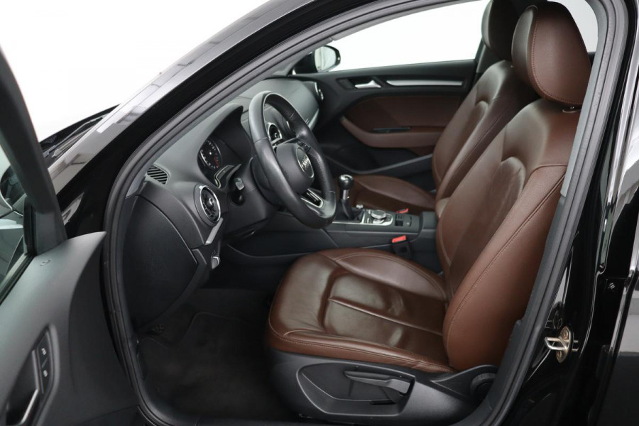 Audi A3 30 TFSI | Leder | Xenon | Getint glas | Airco | Bluetooth