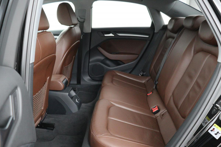 Audi A3 30 TFSI | Leder | Xenon | Getint glas | Airco | Bluetooth