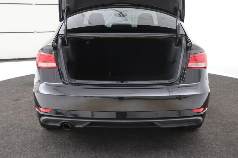 Audi A3 30 TFSI | Leder | Xenon | Getint glas | Airco | Bluetooth