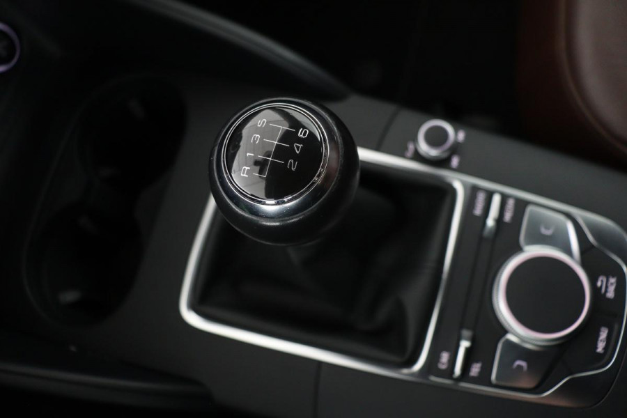 Audi A3 30 TFSI | Leder | Xenon | Getint glas | Airco | Bluetooth