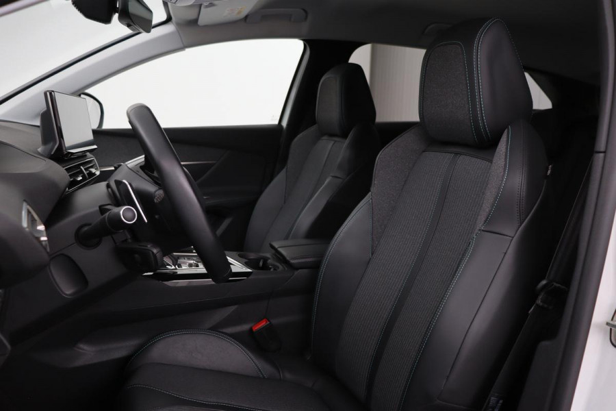 Peugeot 3008 1.6 HYbrid 225 Allure | Stoelverwarming | Carplay | Adaptive cruise | Full LED | Keyless | Camera | Navigatie | Dodehoek detectie | Half leder