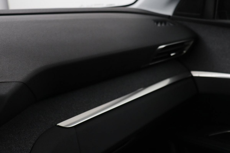 Peugeot 3008 1.6 HYbrid 225 Allure | Stoelverwarming | Carplay | Adaptive cruise | Full LED | Keyless | Camera | Navigatie | Dodehoek detectie | Half leder
