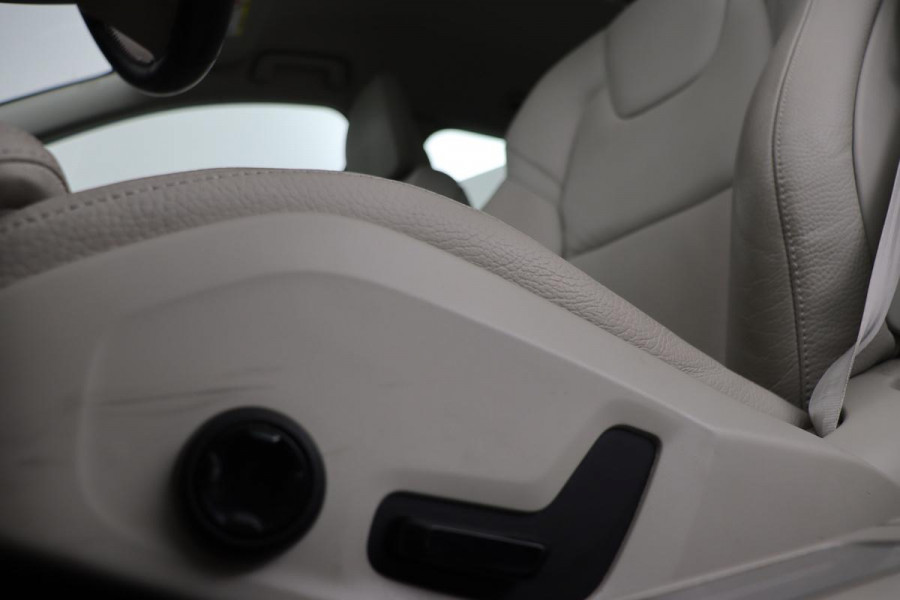 Volvo V90 2.0 T6 AWD Recharge Business Pro | Trekhaak | Leder | Stoel & stuurverwarming | Harman/Kardon | Adaptive cruise | Camera | Carplay | Keyless | Navigatie
