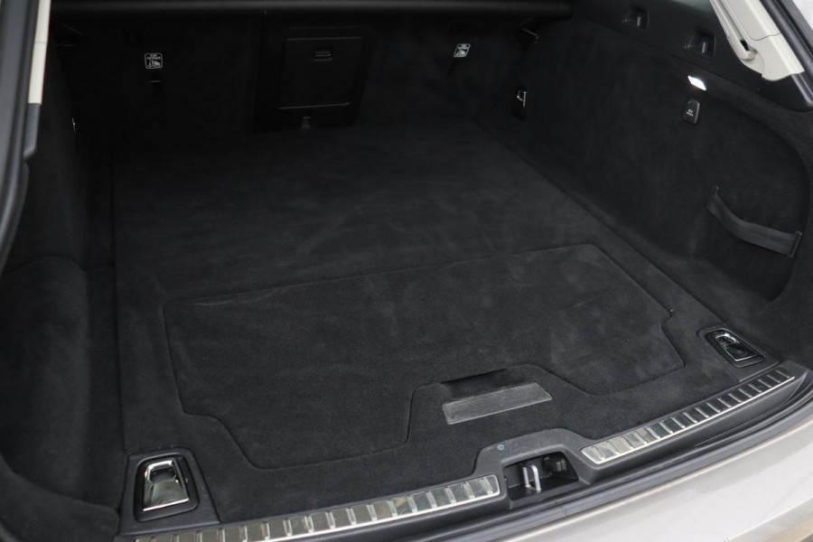 Volvo V90 2.0 T6 AWD Recharge Business Pro | Trekhaak | Leder | Stoel & stuurverwarming | Harman/Kardon | Adaptive cruise | Camera | Carplay | Keyless | Navigatie