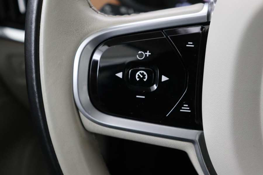 Volvo V90 2.0 T6 AWD Recharge Business Pro | Trekhaak | Leder | Stoel & stuurverwarming | Harman/Kardon | Adaptive cruise | Camera | Carplay | Keyless | Navigatie