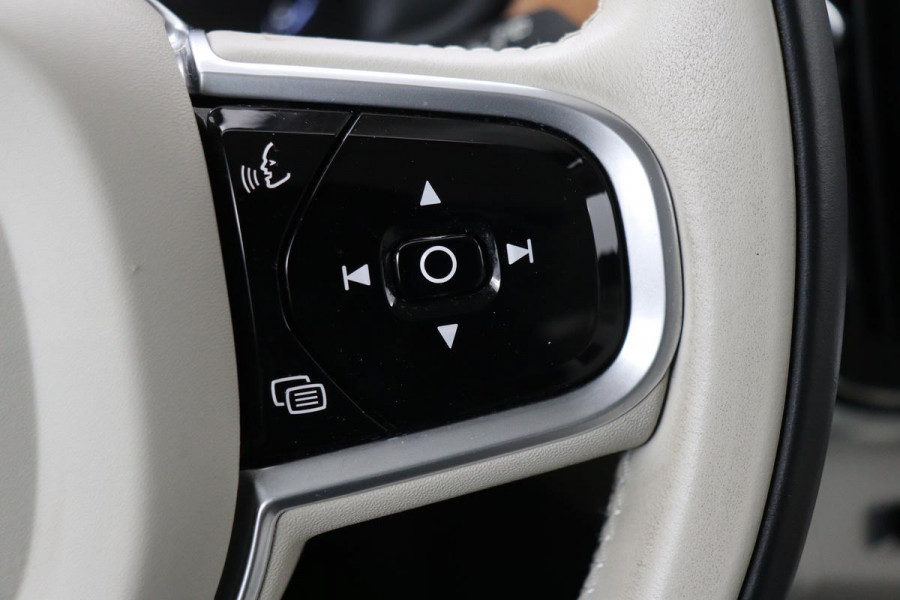 Volvo V90 2.0 T6 AWD Recharge Business Pro | Trekhaak | Leder | Stoel & stuurverwarming | Harman/Kardon | Adaptive cruise | Camera | Carplay | Keyless | Navigatie